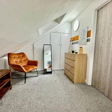 Stylish One Bedroom & A Sofa Bed Cardiff Exterior foto